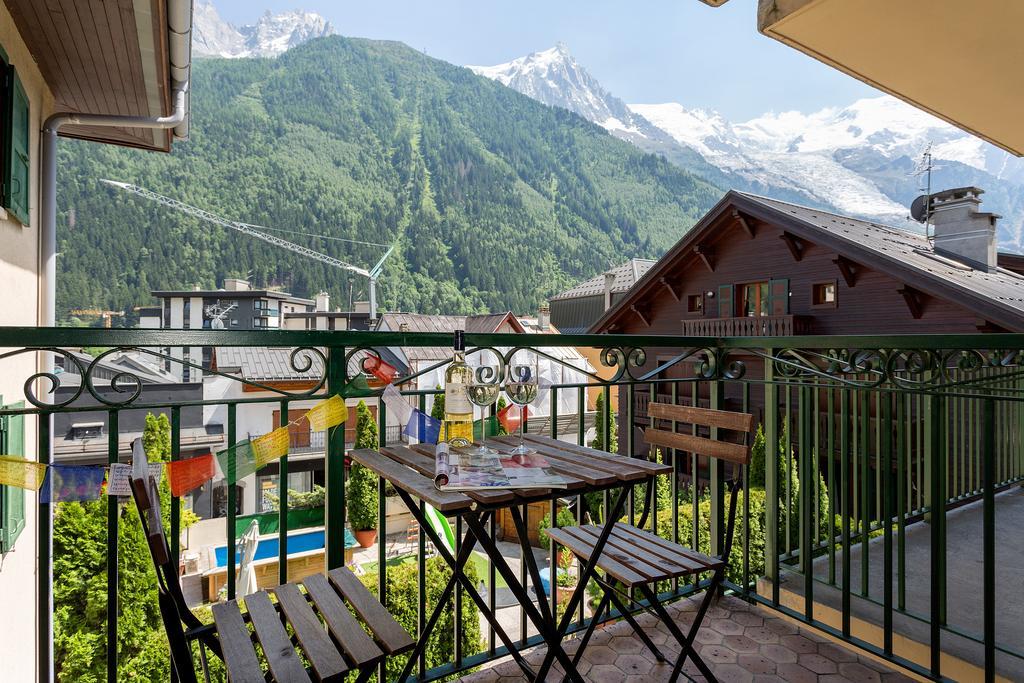 Apartment Blanc Neige 2 - Centre De Chamonix Exterior photo